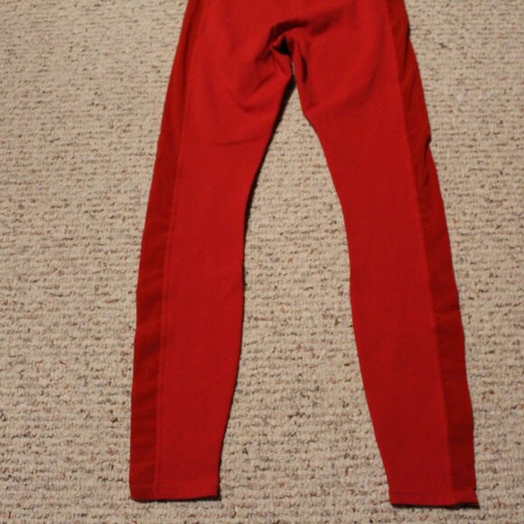 Fabletics High-Waisted PureLuxe Mesh Legging. - Picture 6 of 6